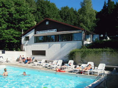 Voorzieningen zwembad + restaurant
